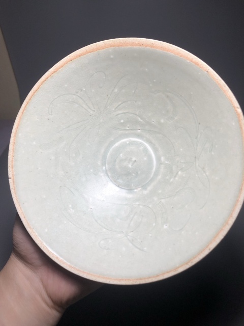 古玩陶瓷（精品收藏級）青白釉刻劃菊花紋大碗拍賣，當(dāng)前價格6888元