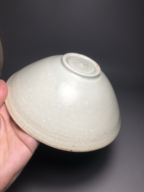 古玩陶瓷（精品收藏級）青白釉刻劃菊花紋大碗拍賣，當(dāng)前價格6888元