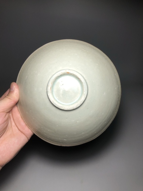 古玩陶瓷（精品收藏級）青白釉刻劃菊花紋大碗拍賣，當(dāng)前價格6888元