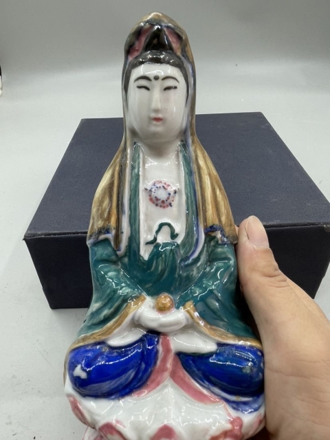 古玩陶瓷觀音塑像拍賣，當(dāng)前價格999元