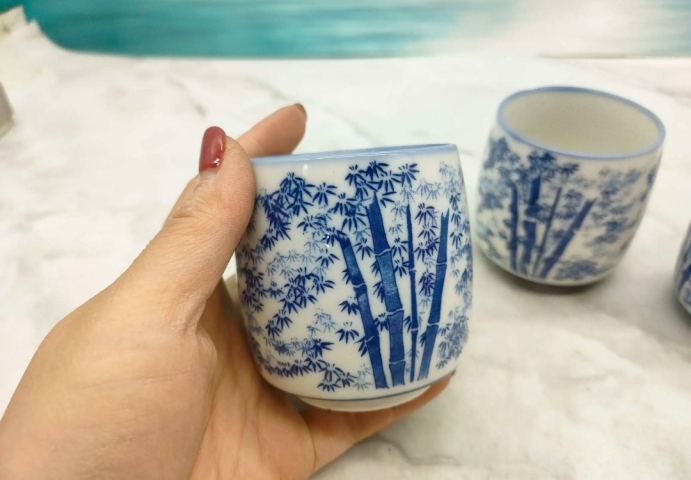 古玩陶瓷竹紋青花杯拍賣，當前價格160元