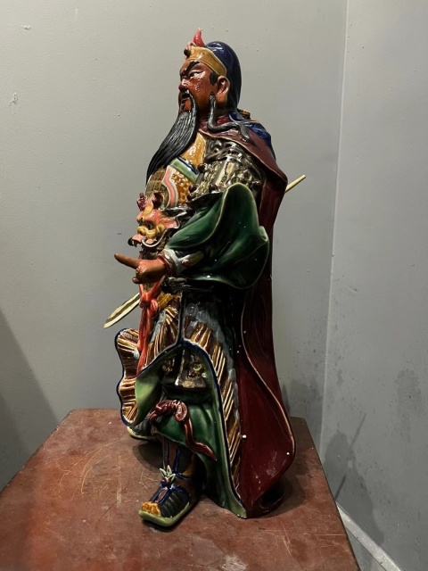 古玩陶瓷【凜凜關圣·武韻千秋】關二爺塑像拍賣，當前價格1800元
