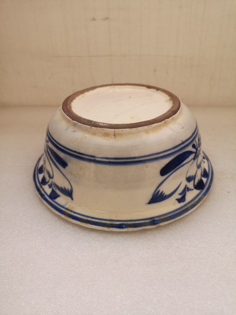 古玩陶瓷清代花卉紋青花蓋盆拍賣，當前價格1600元