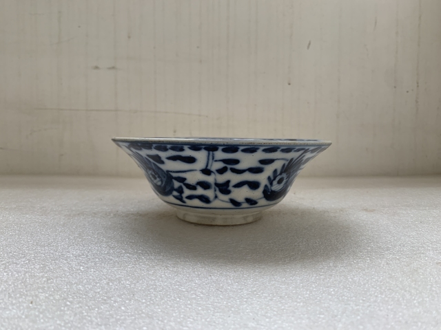 古玩陶瓷清中期花卉紋青花碗拍賣,當前價格680元