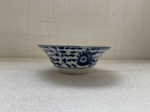 古玩陶瓷清中期花卉紋青花碗拍賣,當前價格680元