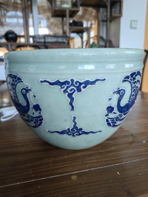 古玩陶瓷乾隆豆青釉堆白青花團(tuán)鶴紋卷缸拍賣,當(dāng)前價(jià)格16800元