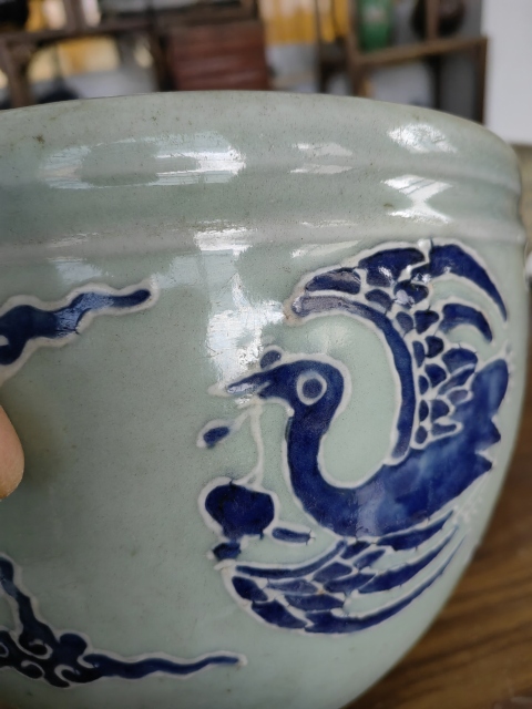 古玩陶瓷乾隆豆青釉堆白青花團(tuán)鶴紋卷缸拍賣,當(dāng)前價(jià)格16800元
