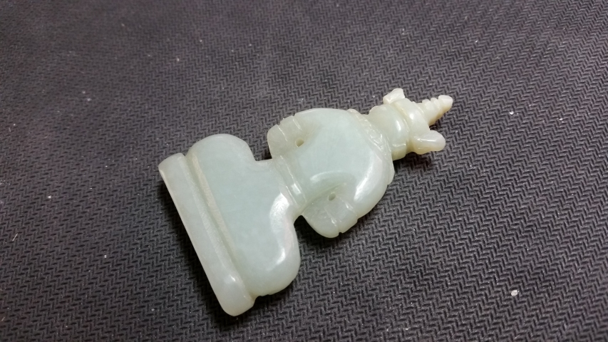 古玩玉器和田玉雕“密宗佛像”擺件拍賣,當前價格428元