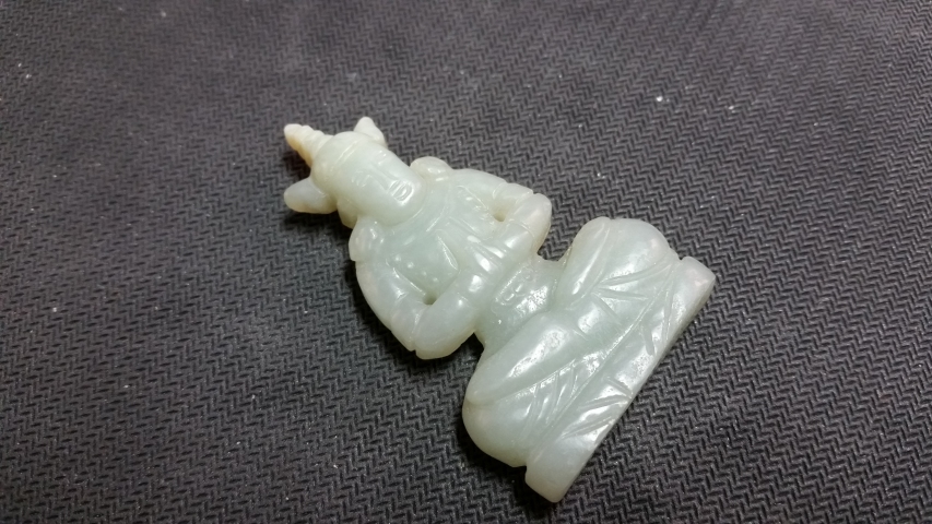 古玩玉器和田玉雕“密宗佛像”擺件拍賣,當前價格428元