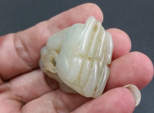 古玩玉器和田玉雕“洋洋得意”把件拍賣,當前價格480元