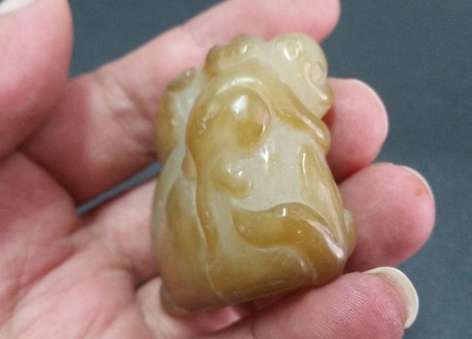 古玩玉器和田玉雕“瑞獸”把件拍賣，當(dāng)前價格680元