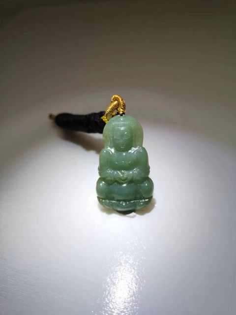 古玩玉器天然翡翠雕“觀音”掛件拍賣，當前價格580元