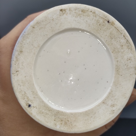 古玩陶瓷清末民初，青花山水人物紋筆筒拍賣，當(dāng)前價(jià)格688元