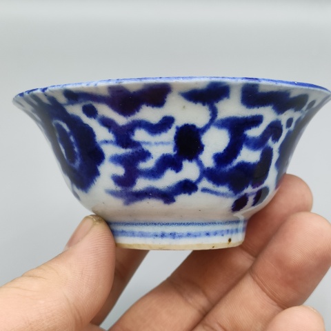 古玩陶瓷清中,青花淡描花卉紋茶碗拍賣,當前價格580元