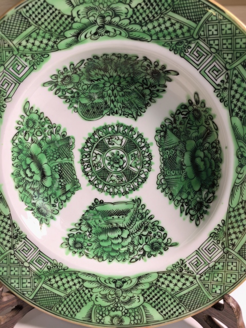 古玩陶瓷晚清民國 精品綠彩花蝶紋盤拍賣，當前價格900元