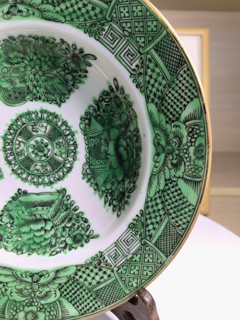 古玩陶瓷晚清民國 精品綠彩花蝶紋盤拍賣，當前價格900元