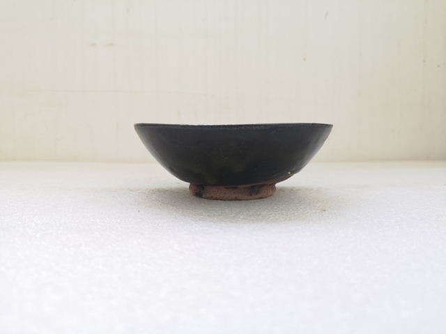 古玩陶瓷明末清初黑釉澀圈圈足碗拍賣，當(dāng)前價(jià)格198元