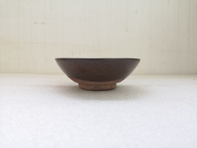 古玩陶瓷褐釉澀圈圈足疊燒工藝碗拍賣,當(dāng)前價格198元