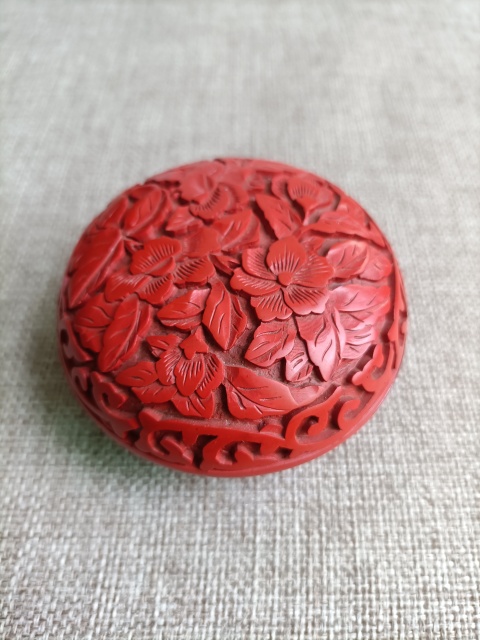 古玩雜項剔紅拍賣,當前價格288元