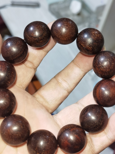 古玩雜項(xiàng)小葉紫檀手串拍賣,當(dāng)前價(jià)格400元