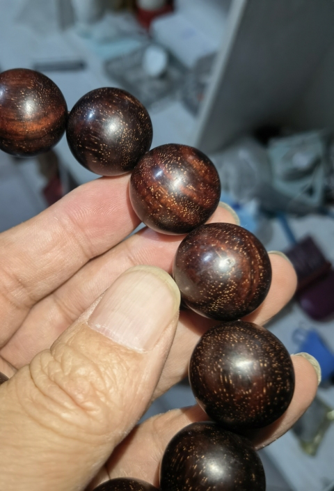 古玩雜項(xiàng)小葉紫檀手串拍賣,當(dāng)前價(jià)格400元