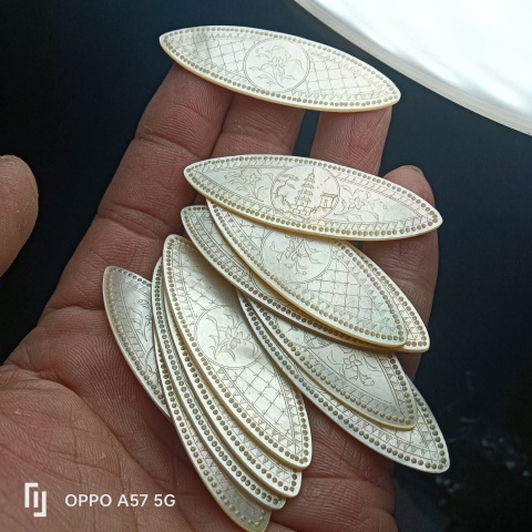 古玩雜項(xiàng)晚清民國(guó)螺鈿籌碼錢(qián)拍賣，當(dāng)前價(jià)格1150元