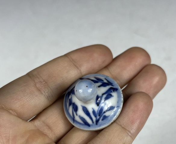 古玩陶瓷清代青花龍穿花紋蓋罐拍賣，當前價格2800元