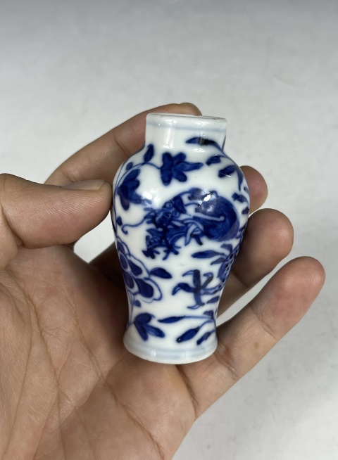 古玩陶瓷清代青花龍穿花紋蓋罐拍賣，當前價格2800元