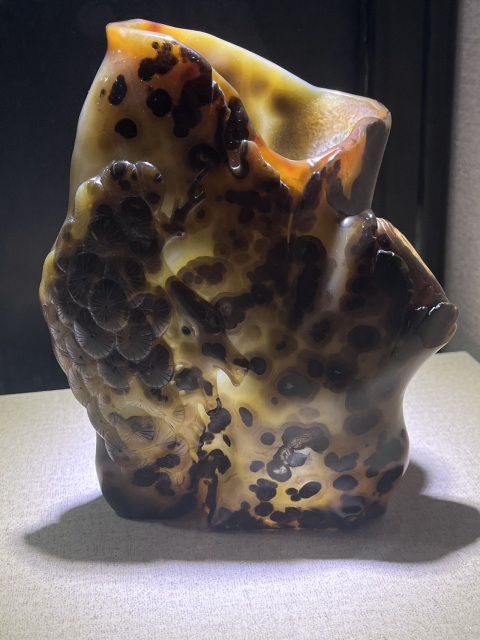 古玩玉器瑪瑙松樹紋筆筒拍賣,當前價格36800元