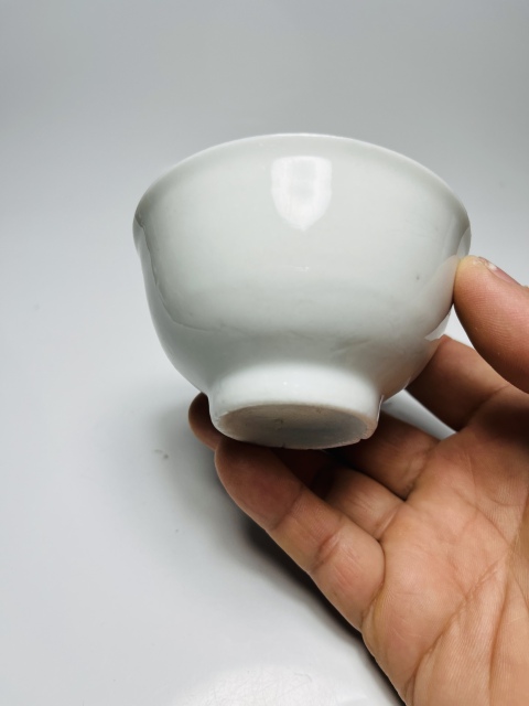 古玩陶瓷（通透極美）甜白釉壓手杯拍賣，當前價格1888元