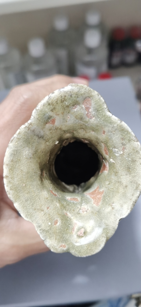 古玩陶瓷龍泉青釉模印雙耳瓶拍賣，當前價格12888元