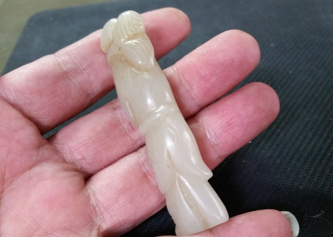 古玩玉器和田玉雕“侍女”把件拍賣,當(dāng)前價(jià)格480元