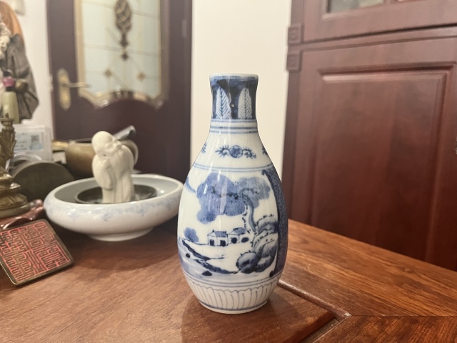 古玩陶瓷民國(guó)青花瓶拍賣,當(dāng)前價(jià)格499元