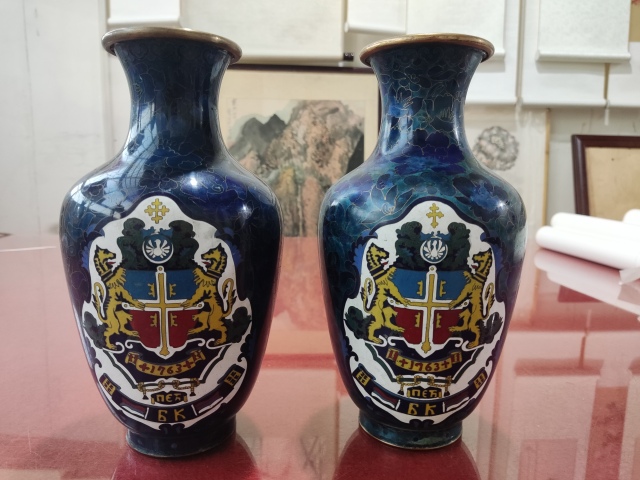 古玩雜項景泰藍掐絲琺瑯銅瓶一對拍賣，當(dāng)前價格688元