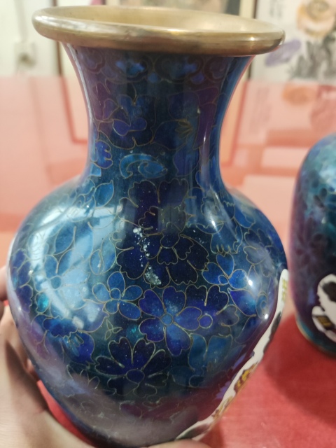 古玩雜項景泰藍掐絲琺瑯銅瓶一對拍賣，當(dāng)前價格688元