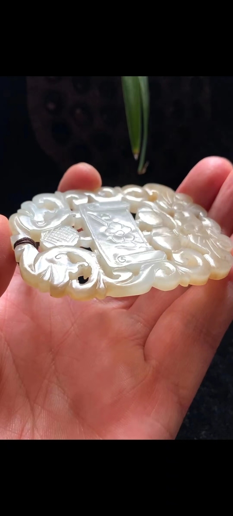 古玩玉器清中期和田白玉糖色巧雕雙龍牌子拍賣，當前價格35000元