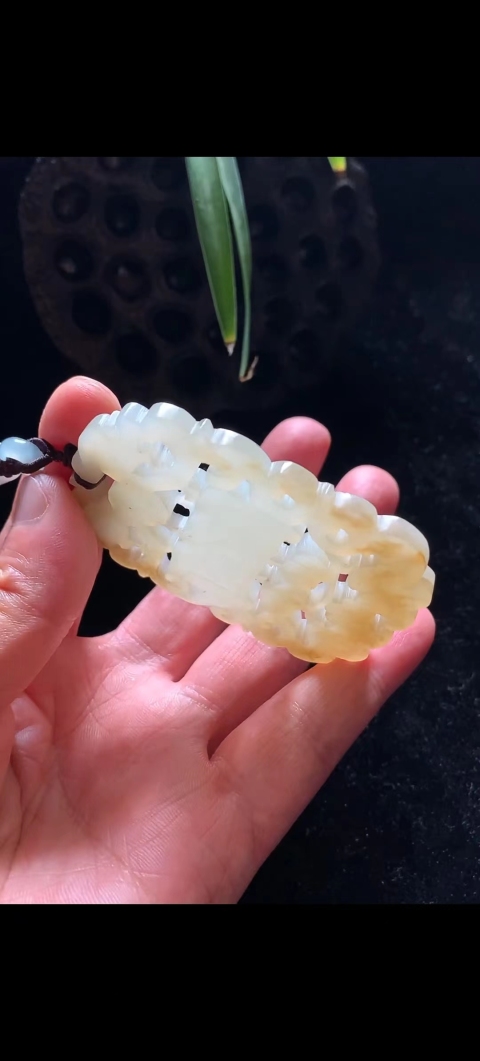 古玩玉器清中期和田白玉糖色巧雕雙龍牌子拍賣，當前價格35000元
