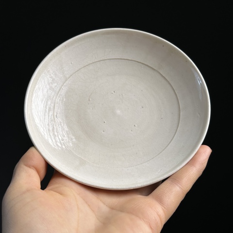 古玩陶瓷霍州窯白釉淺盤拍賣,當(dāng)前價(jià)格5500元