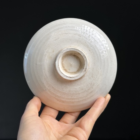 古玩陶瓷霍州窯白釉淺盤拍賣,當(dāng)前價(jià)格5500元