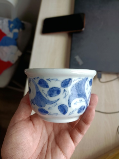 古玩陶瓷【無托實拍】青花花卉紋大茶杯拍賣，當前價格188元