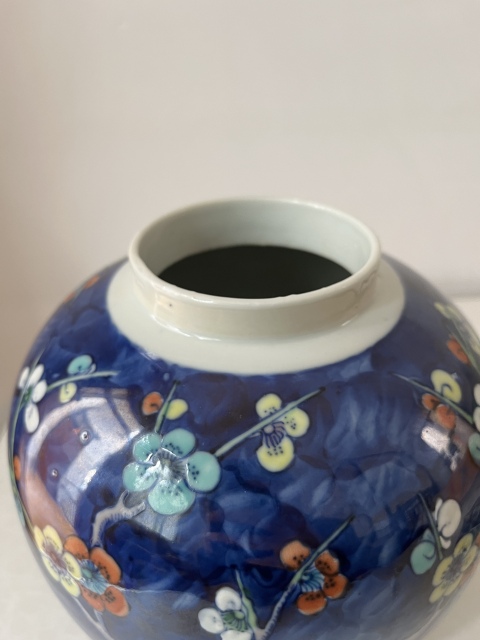 古玩陶瓷晚清大號青花留白加彩冰梅罐拍賣,當前價格7888元