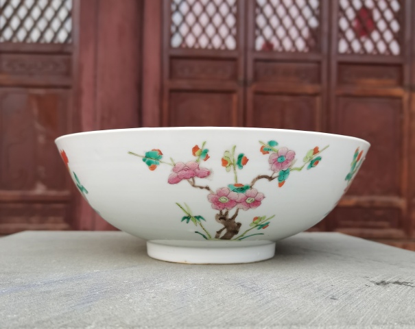 古玩陶瓷粉彩四季花卉紋茶碗拍賣,當前價格0元