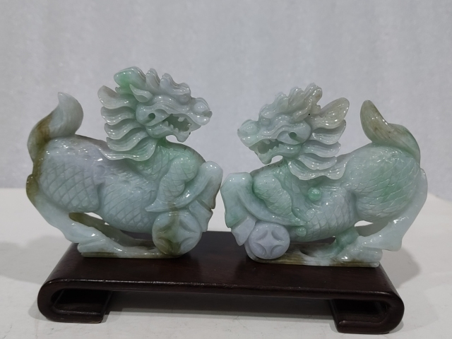 古玩玉器翡翠麒麟擺件拍賣，當(dāng)前價格1688元