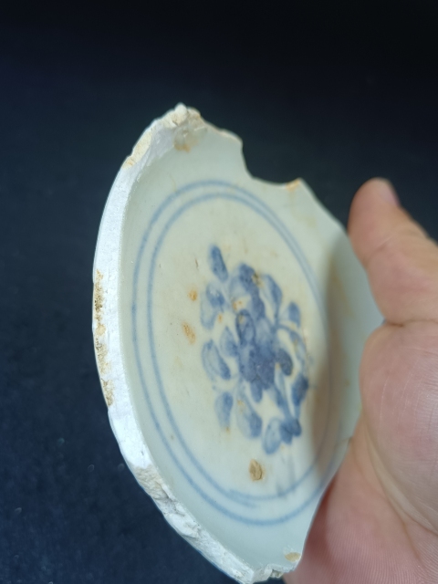 古玩陶瓷明中期成化至弘治青花碗標(biāo)本景德鎮(zhèn)窯口（年份好）拍賣，當(dāng)前價(jià)格55元