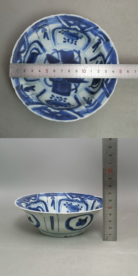 古玩陶瓷明萬歷?海怪花卉紋克拉克青花碗拍賣,當前價格4888元