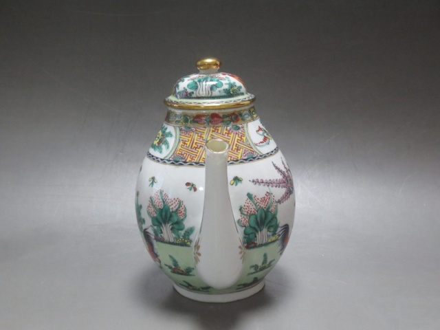 古玩陶瓷大雞圖廣彩執(zhí)壺拍賣,當(dāng)前價格1866元