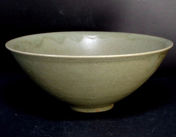 古玩陶瓷龍泉青瓷撇口碗拍賣，當(dāng)前價(jià)格3500元