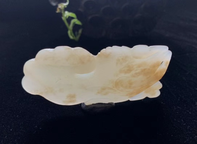 古玩玉器清代和田白玉紅沁精工魚佩拍賣，當前價格9000元