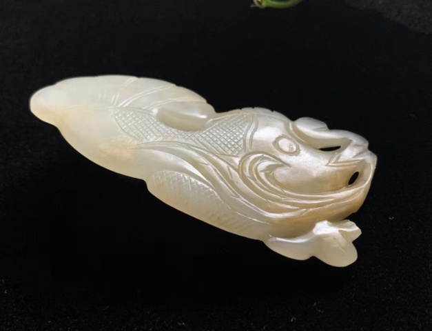 古玩玉器清代和田白玉紅沁精工魚佩拍賣，當前價格9000元