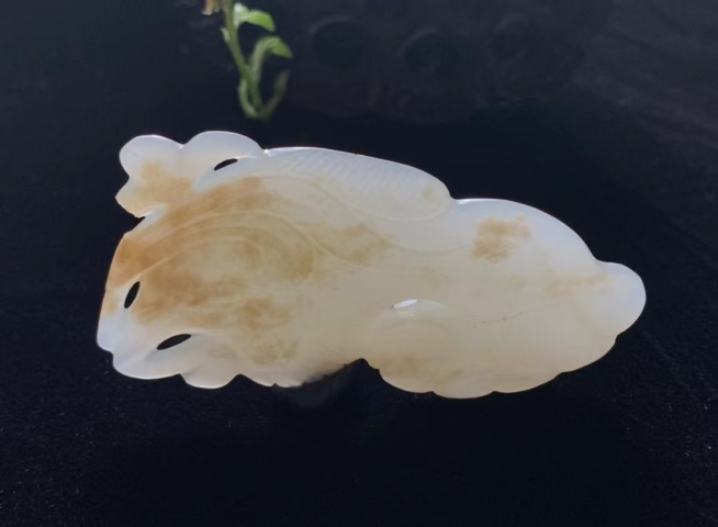 古玩玉器清代和田白玉紅沁精工魚佩拍賣，當前價格9000元
